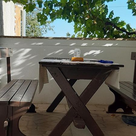 Holiday Home Loznati ツレス エクステリア 写真