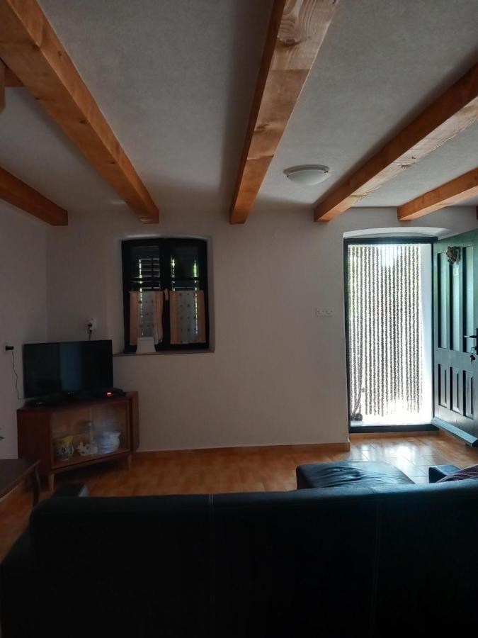 Holiday Home Loznati ツレス エクステリア 写真