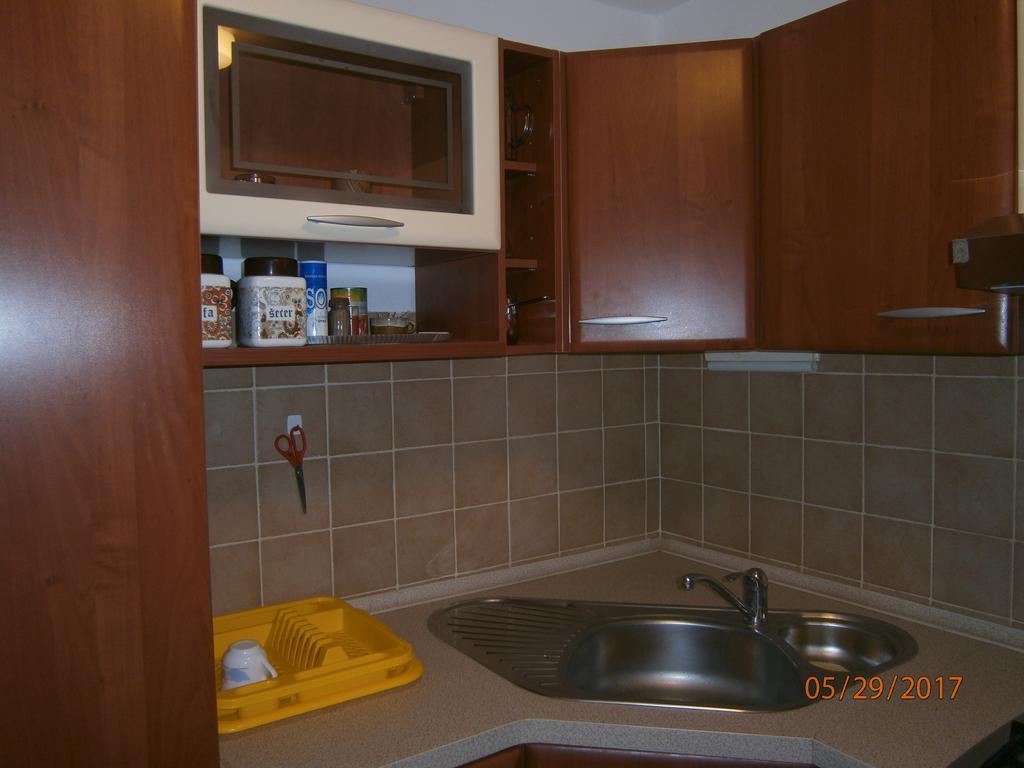 Holiday Home Loznati ツレス エクステリア 写真