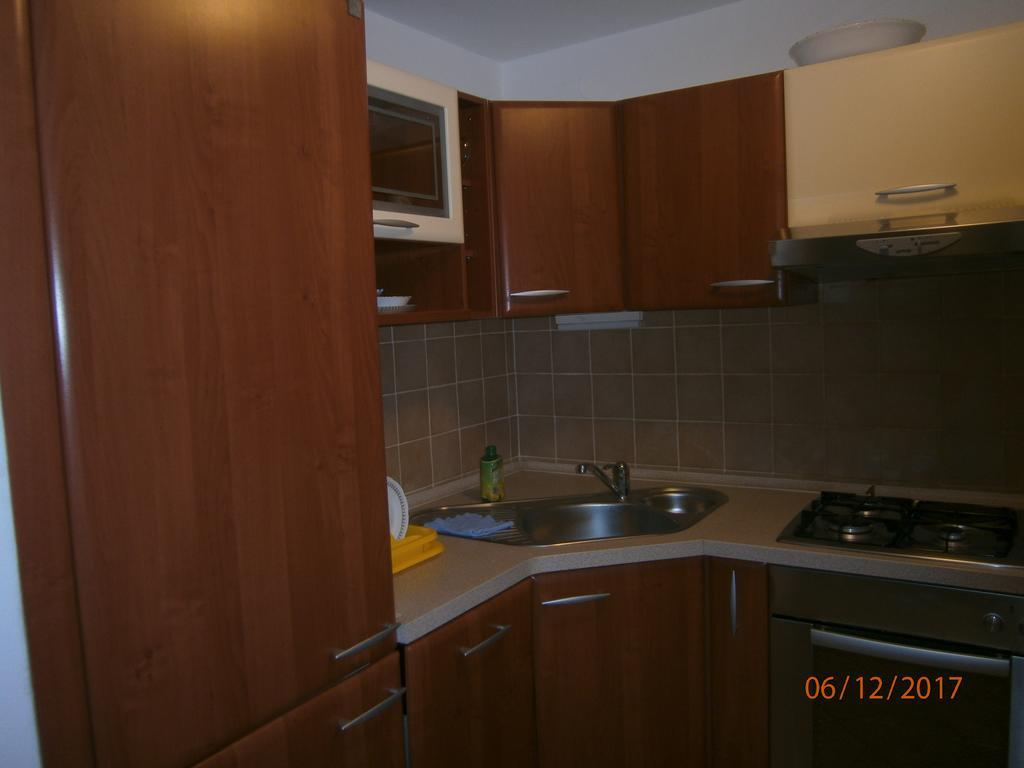 Holiday Home Loznati ツレス エクステリア 写真