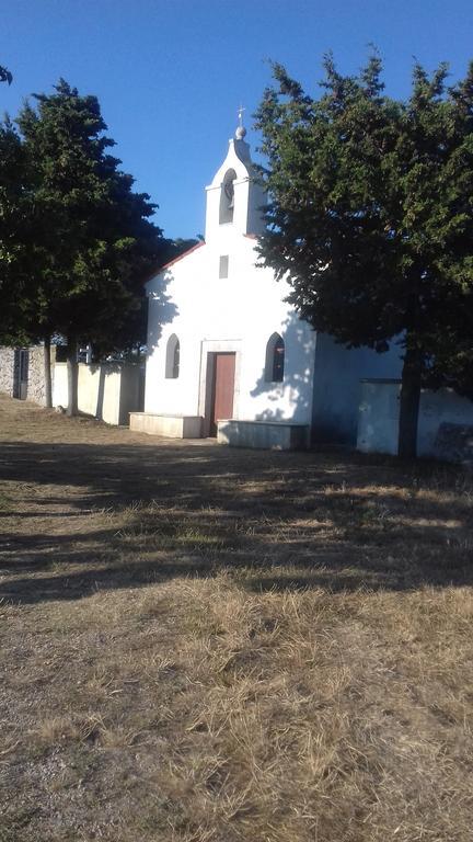 Holiday Home Loznati ツレス エクステリア 写真
